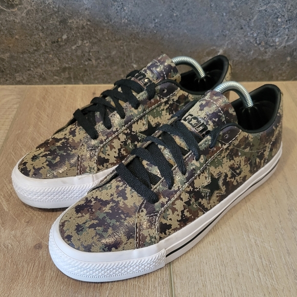 Converse‎ Cons One Star Pro Pixelated Camo Sneakers Womens Size 7 - Picture 1 of 12